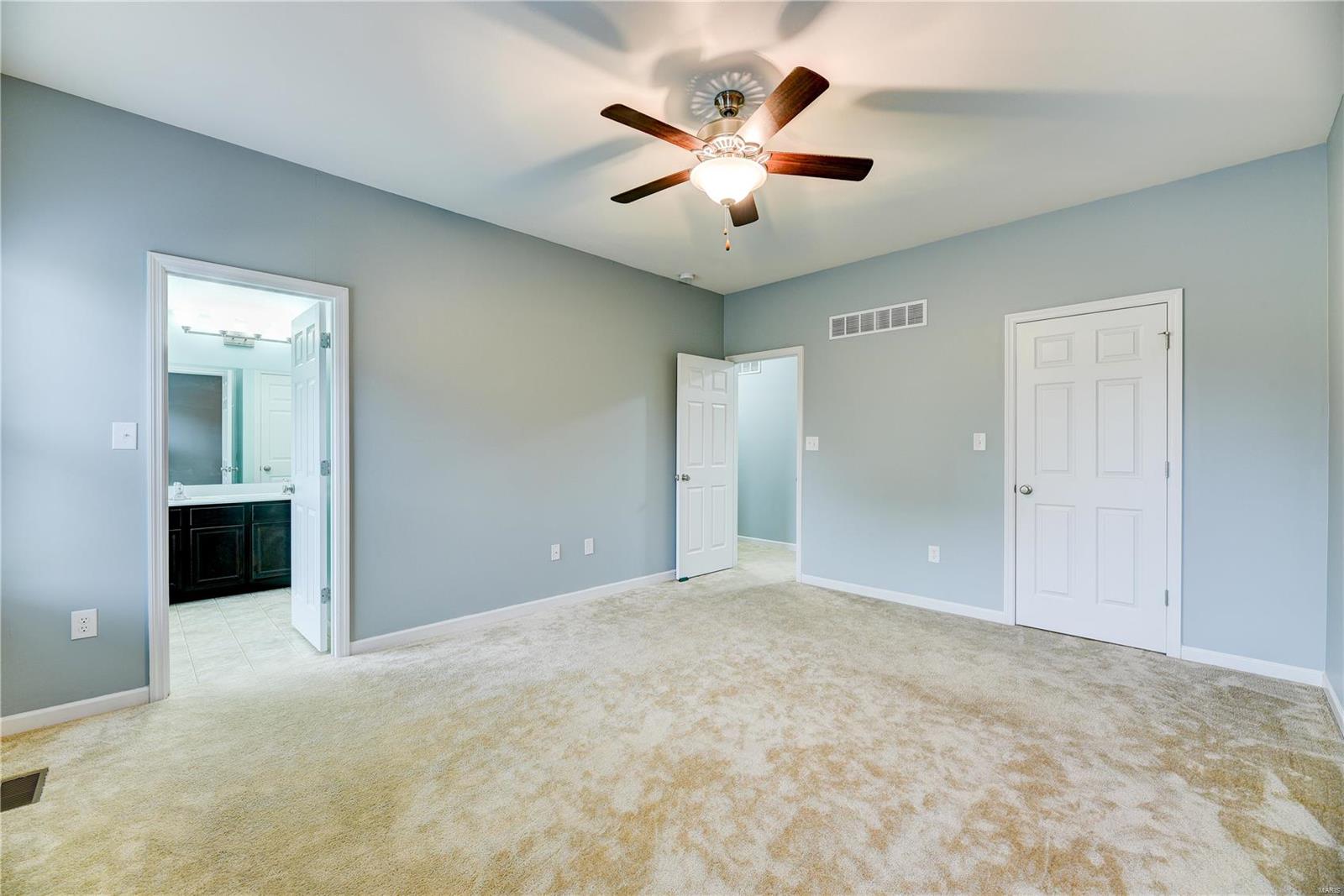 3847 Riverside Pointe Drive Florissant, MO 63034 - Photo 11 of 20 Gallery Image 11