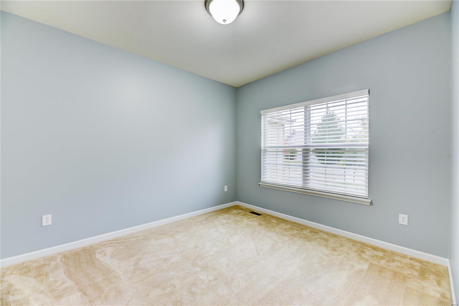 3847 Riverside Pointe Drive Florissant, MO 63034 - Photo 16 of 20 Gallery Image 16