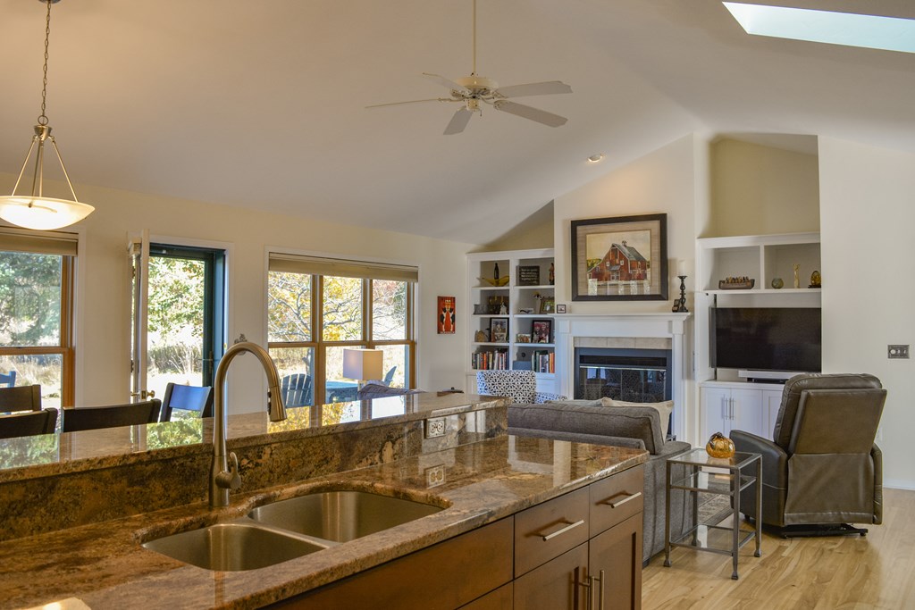 7842 Eames Farm Road, Unit X2 Egg Harbor, WI 54209 - Photo 3 of 40
