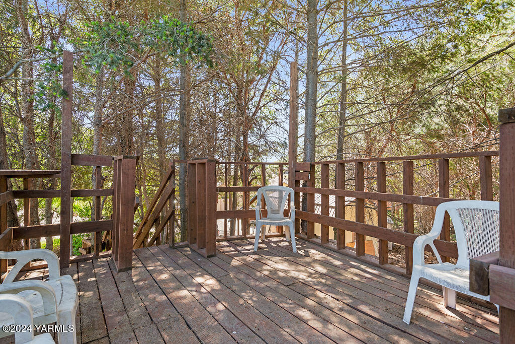 1241 Nelson Road Granger, WA 98932 - Photo 34 of 45