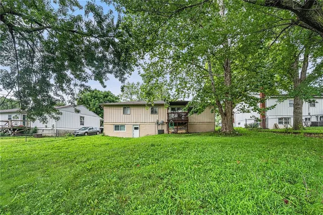 $200,000 | 18919 East Arrowhead Drive, Independence, MO 64056