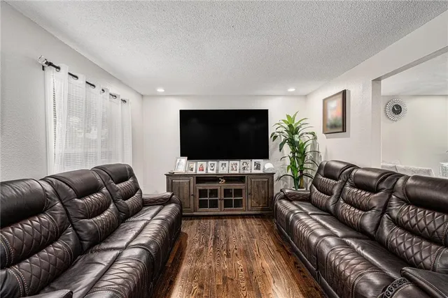 $200,000 | 18919 East Arrowhead Drive, Independence, MO 64056