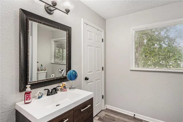 $200,000 | 18919 East Arrowhead Drive, Independence, MO 64056