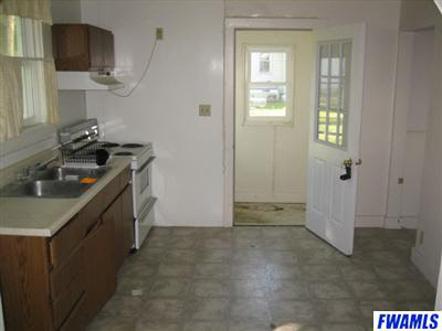 428 South 1st Street Decatur, IN 46733 - Photo 5 of 7
