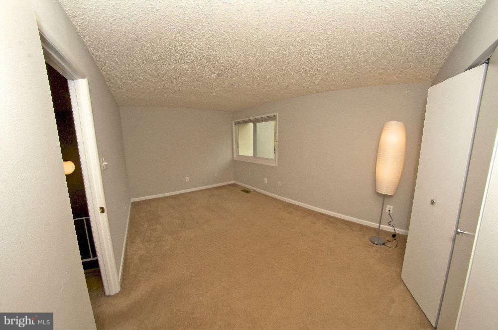 2211 Southgate Square Reston, VA 20191 - Photo 21 of 26