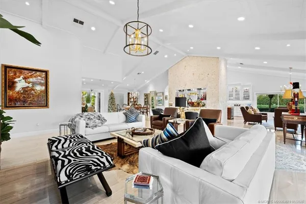 $1,975,000 | 6266 Southeast Oakmont Place, Stuart, FL 34997