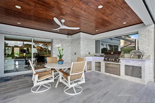 $1,975,000 | 6266 Southeast Oakmont Place, Stuart, FL 34997
