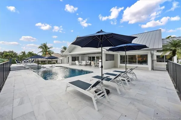 $1,975,000 | 6266 Southeast Oakmont Place, Stuart, FL 34997