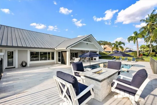 $1,975,000 | 6266 Southeast Oakmont Place, Stuart, FL 34997
