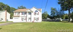 $775,000 | 141 North 28th Street, Wheatley Heights, NY 11798