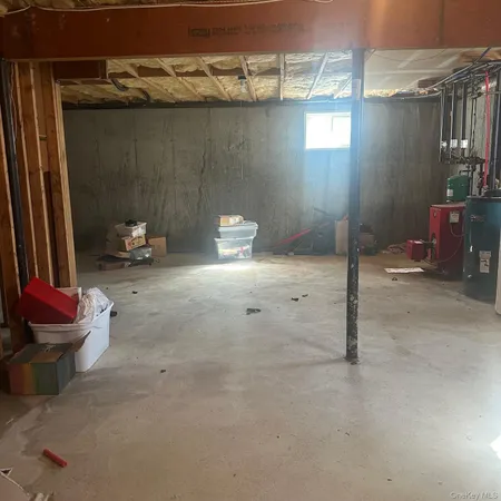 a view of a walk in closet