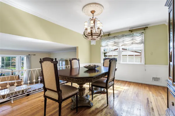 $1,895,000 | 14 Loewen Court, Rye, NY 10580