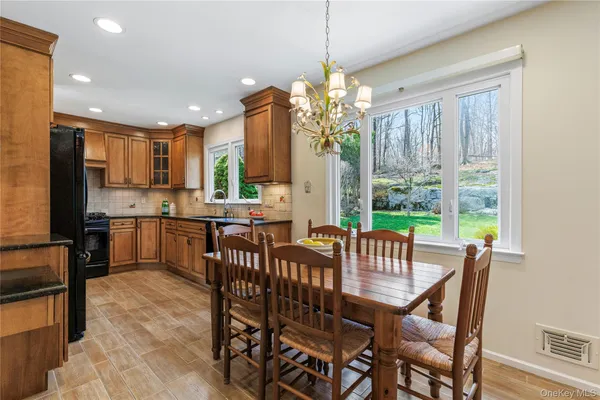 $1,895,000 | 14 Loewen Court, Rye, NY 10580