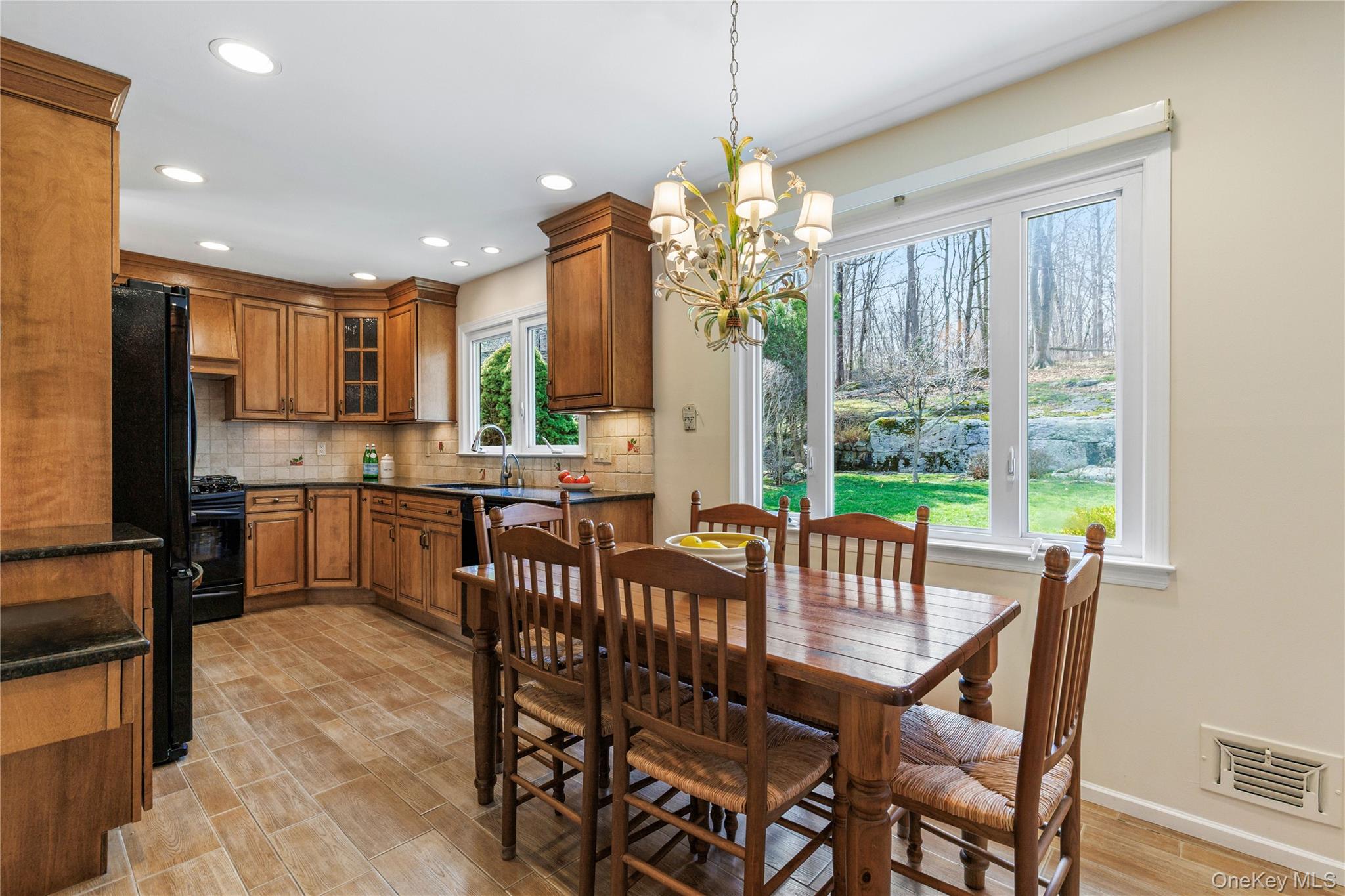 14 Loewen Court Rye, NY 10580 - Photo 4 of 25 Updated kitchen with granite countertops