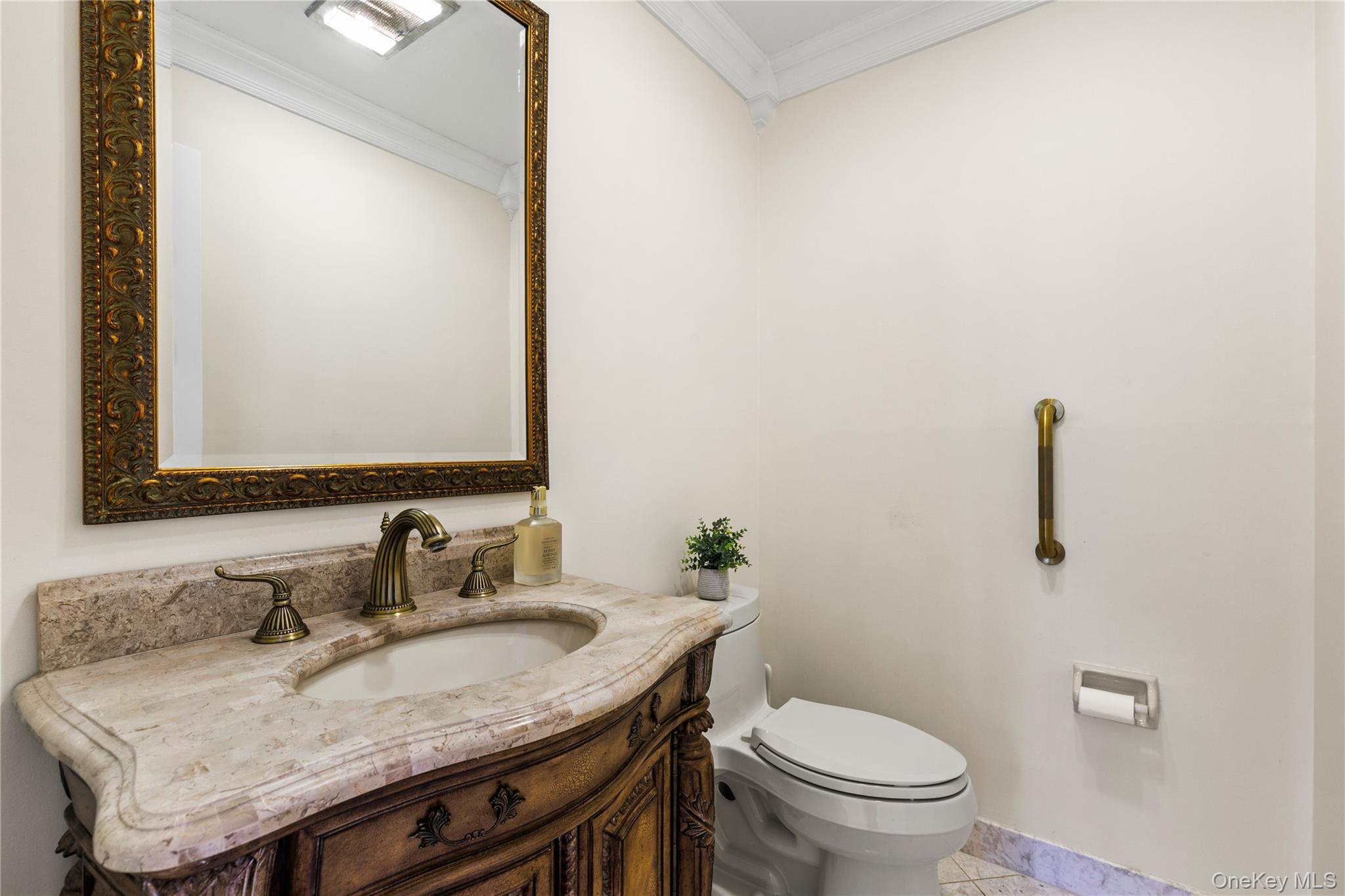 14 Loewen Court Rye, NY 10580 - Photo 10 of 25 Powder Room
