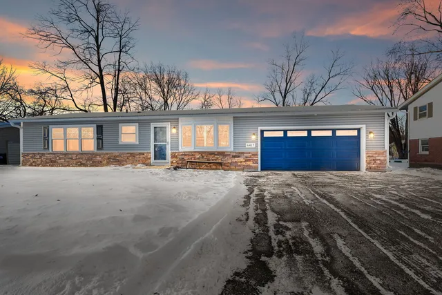 $325,000 | 6417 Londonderry Drive, Cary, IL 60013