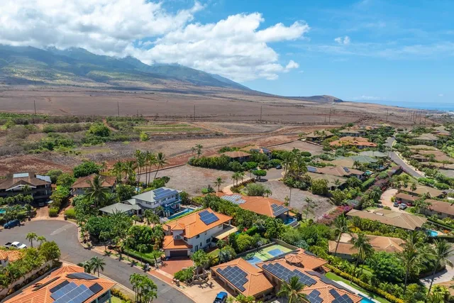 an aerial view of multiple house