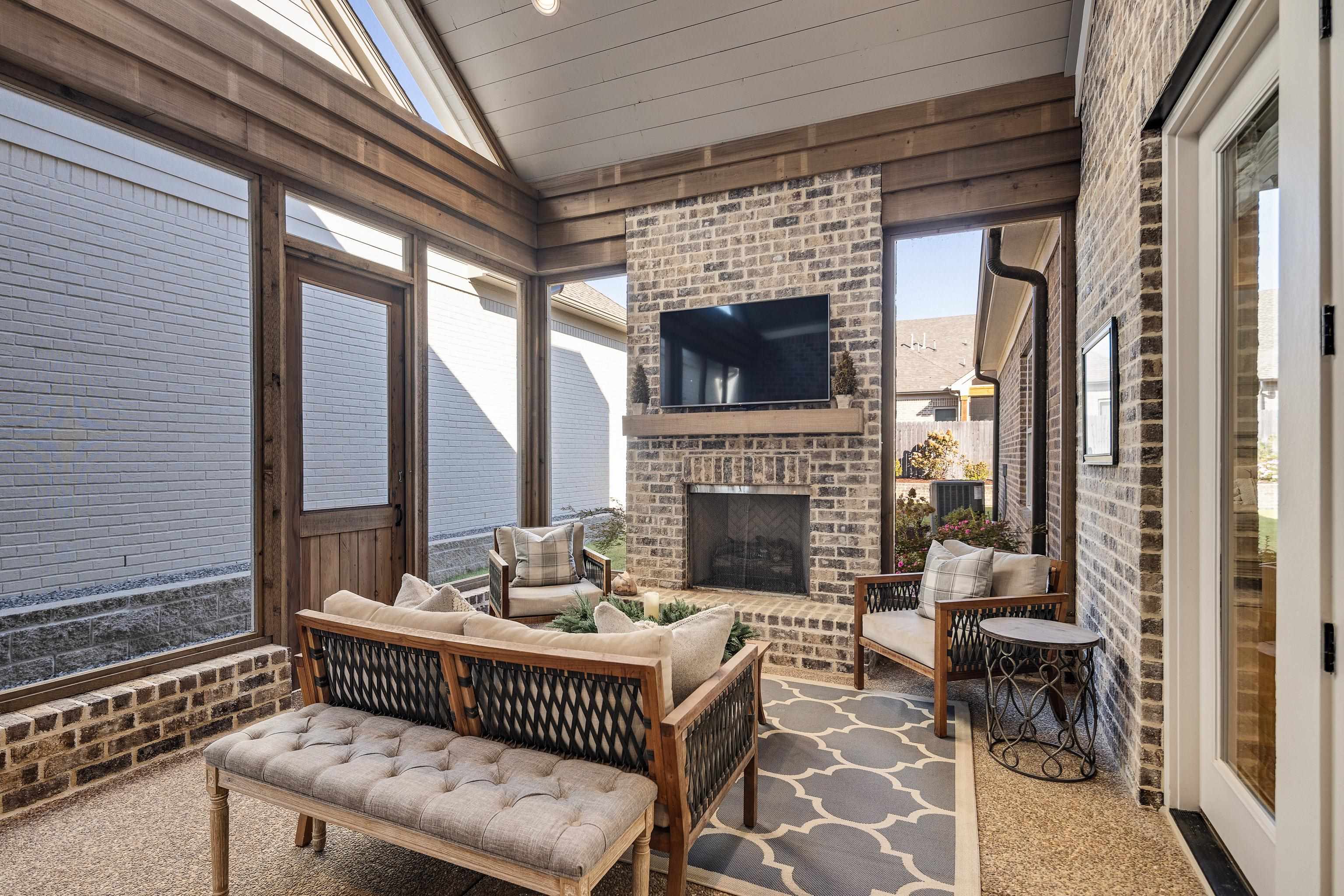 10138 Cliveden Circle South Collierville, TN 38017 - Photo 35 of 39 a dining room with furniture window and wooden floor