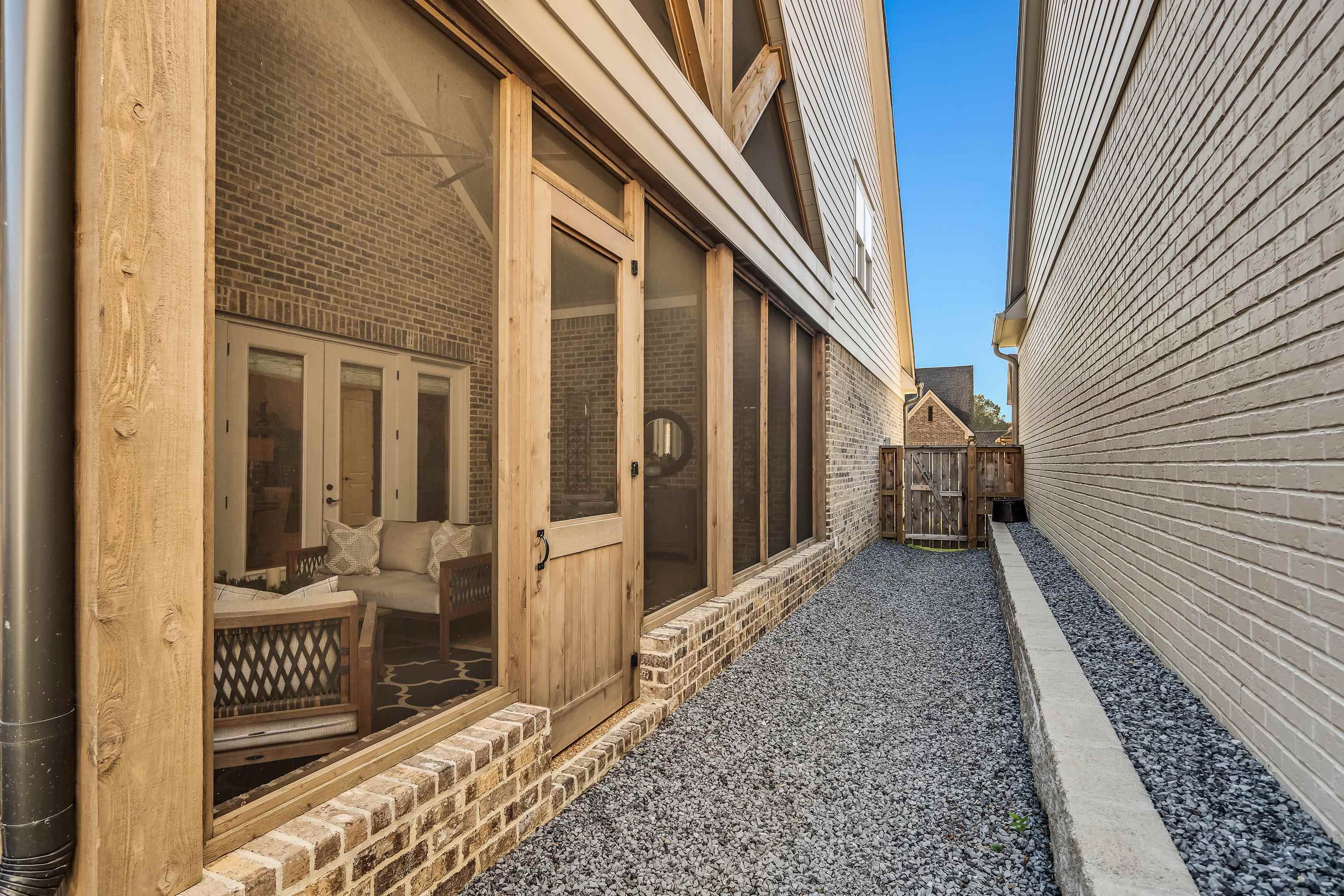 10138 Cliveden Circle South Collierville, TN 38017 - Photo 37 of 39 a view of a house with a balcony