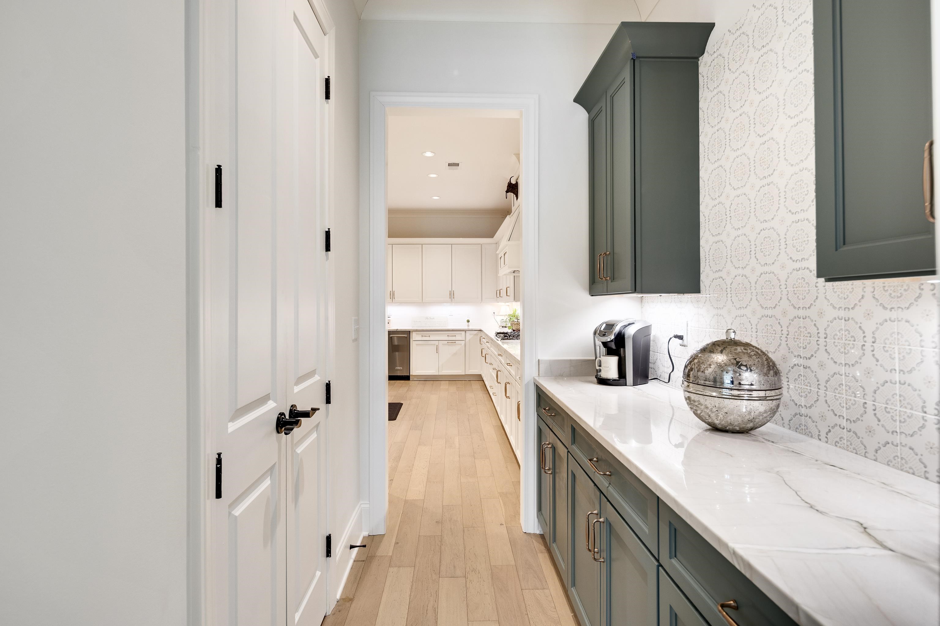 10138 Cliveden Circle South Collierville, TN 38017 - Photo 10 of 39 a kitchen with a sink and cabinets