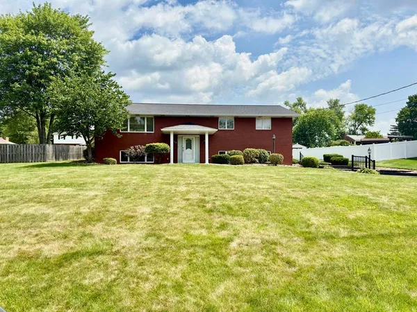 $260,000 | 84 St Andrews Drive, Beaver Falls, PA 15010