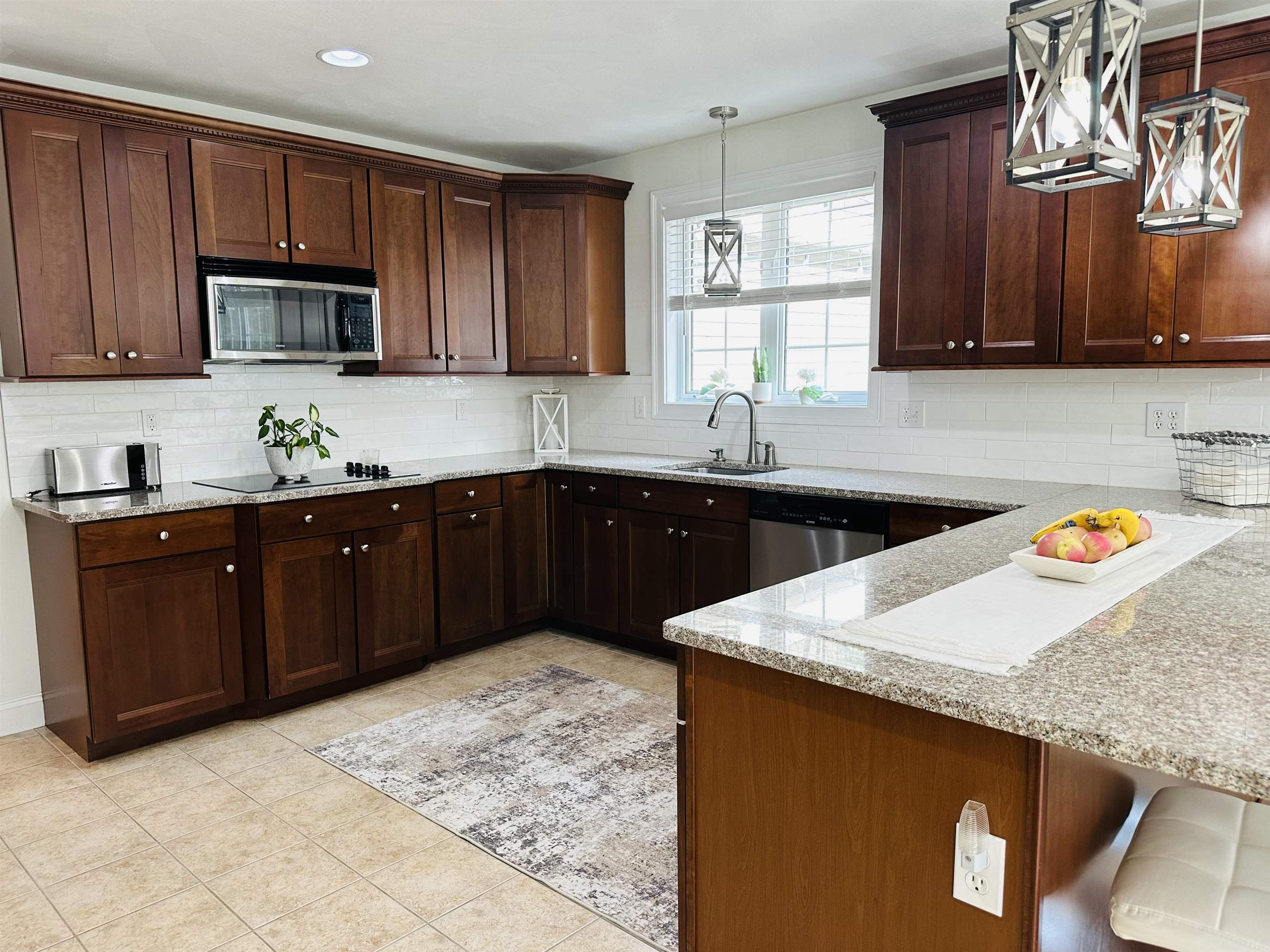 64 Cottage Road Kensington, NH 03833 - Photo 5 of 7