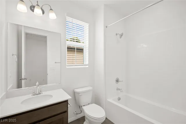 $2,700 | 10140 Gabby Glen Street, Las Vegas, NV 89183