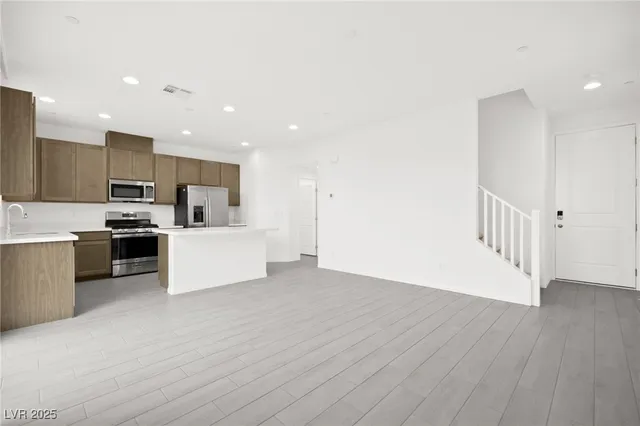 $2,700 | 10140 Gabby Glen Street, Las Vegas, NV 89183