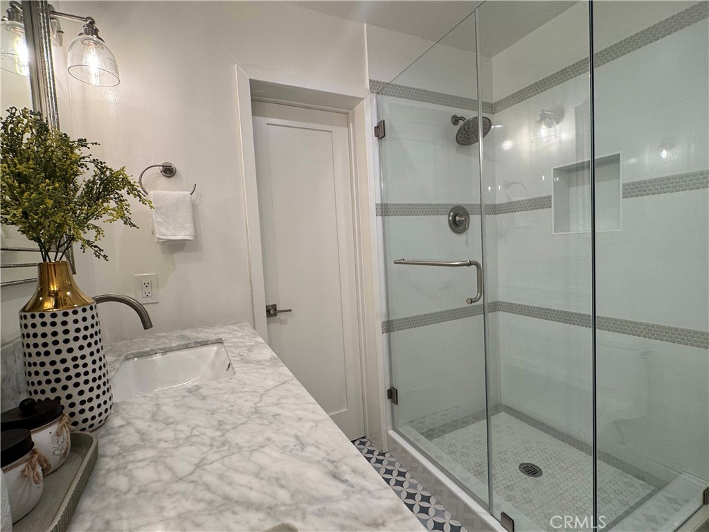 30902 Rue De La Pierre Rancho Palos Verdes, CA 90275 - Photo 47 of 66 3rd bathroom