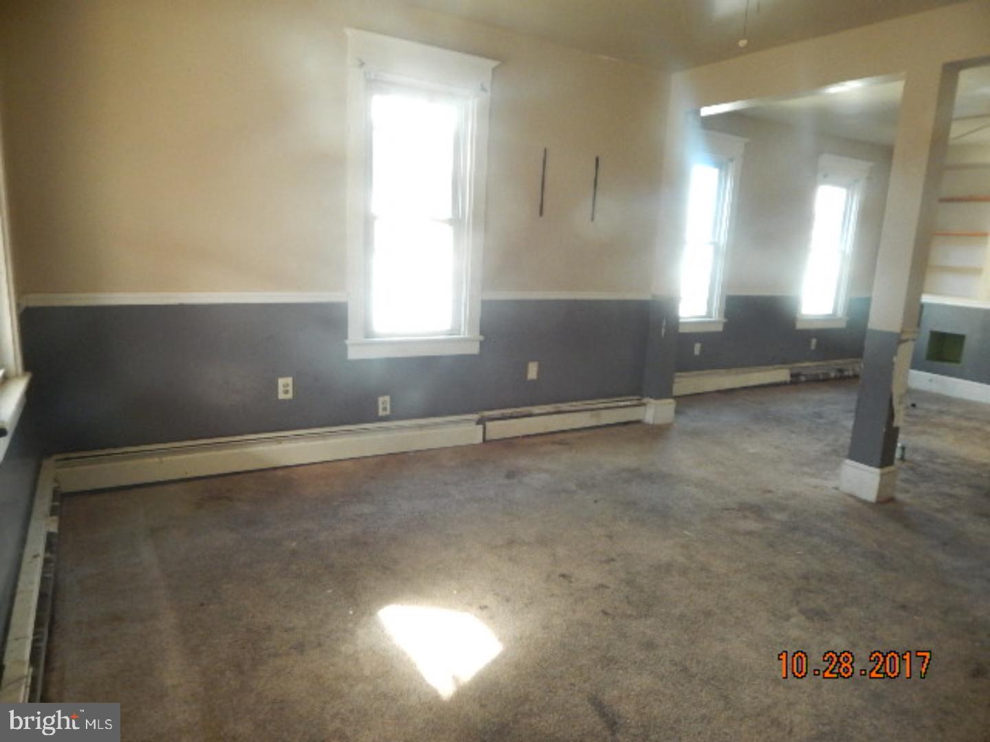 305 Delaware Avenue Riverside, NJ 08075 - Photo 3 of 11