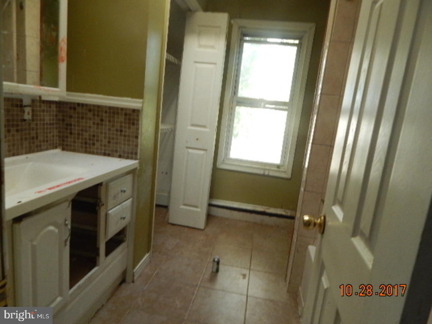 305 Delaware Avenue Riverside, NJ 08075 - Photo 10 of 11