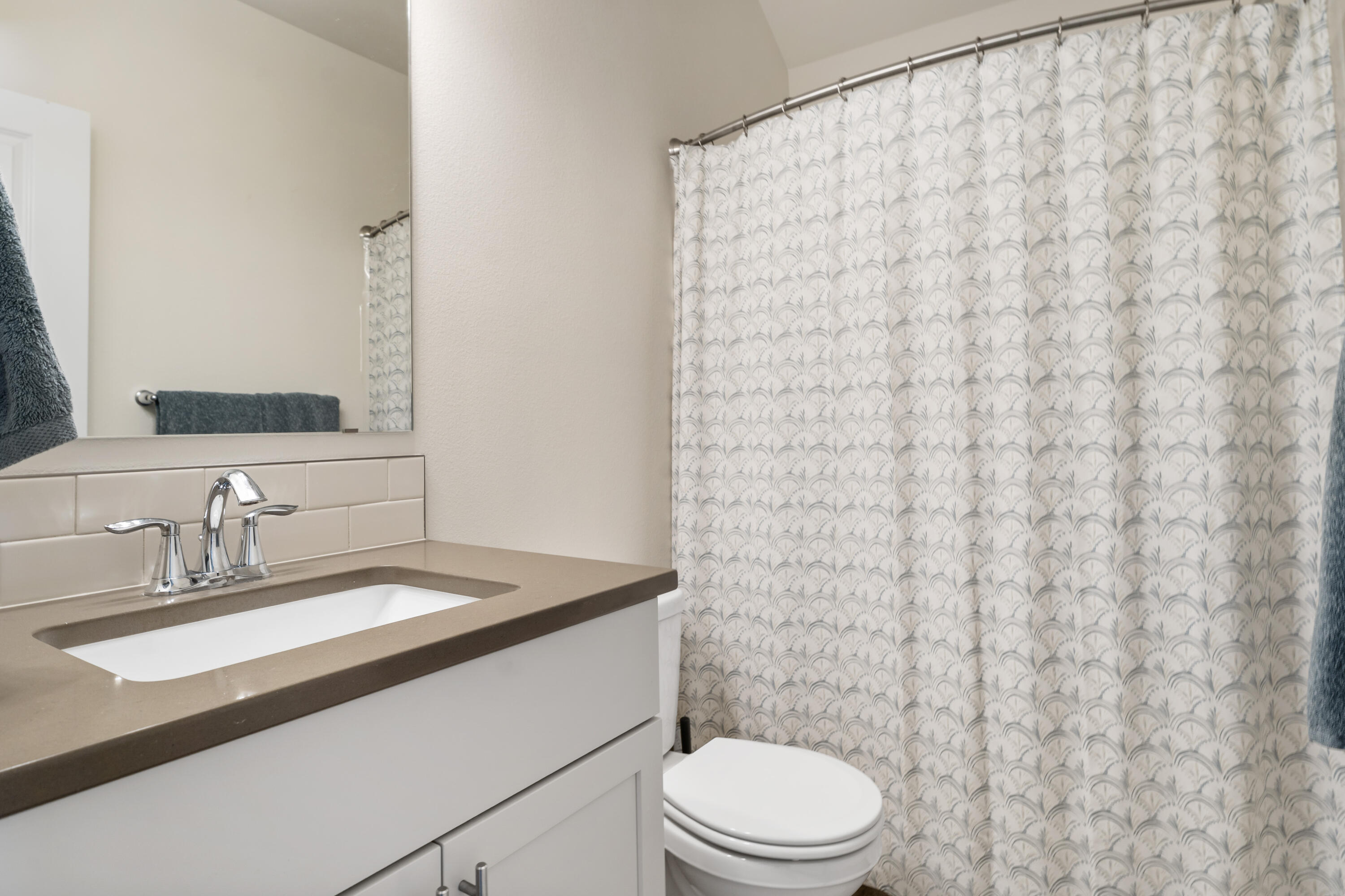 694 North Reed Street Sisters, OR 97759 - Photo 22 of 37 1-New Bathroom