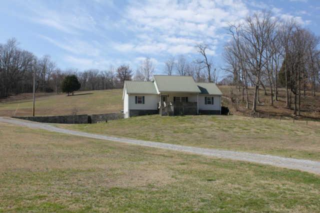 2045 Old Lake Road Lewisburg, TN 37091 - Photo 2 of 7 Gallery Image 2