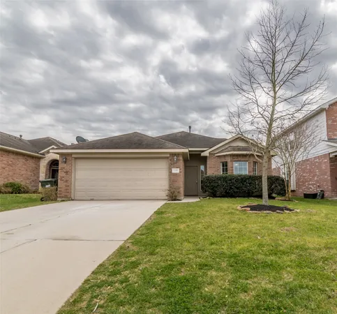 $1,975 | 2209 Highland Crossing Drive, Conroe, TX 77304