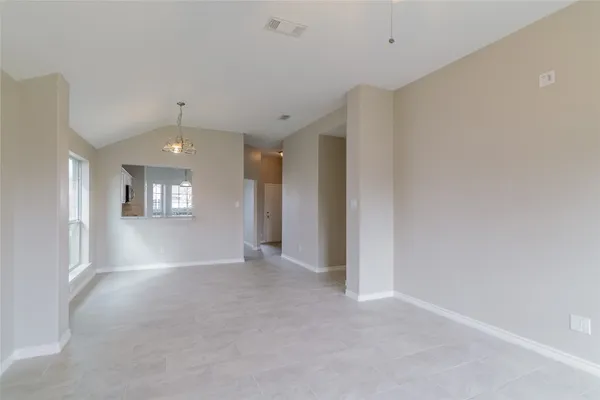 $1,975 | 2209 Highland Crossing Drive, Conroe, TX 77304