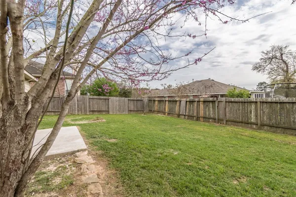 $1,975 | 2209 Highland Crossing Drive, Conroe, TX 77304