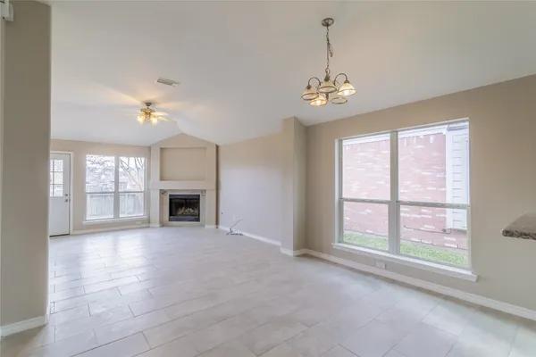 $1,975 | 2209 Highland Crossing Drive, Conroe, TX 77304
