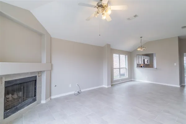 $1,975 | 2209 Highland Crossing Drive, Conroe, TX 77304