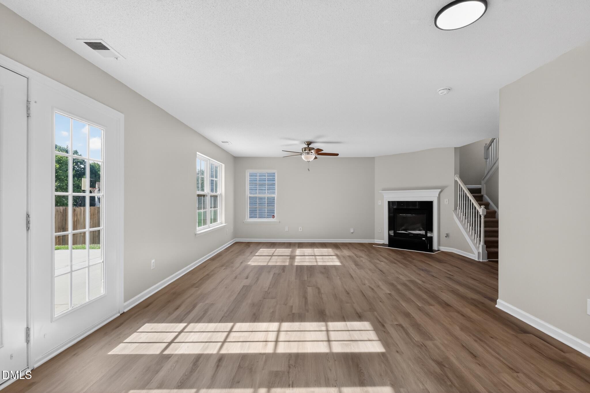 3331 Marshlane Way Raleigh, NC 27610 - Photo 5 of 14 3331_Marshlane_Way-Living_room-_102