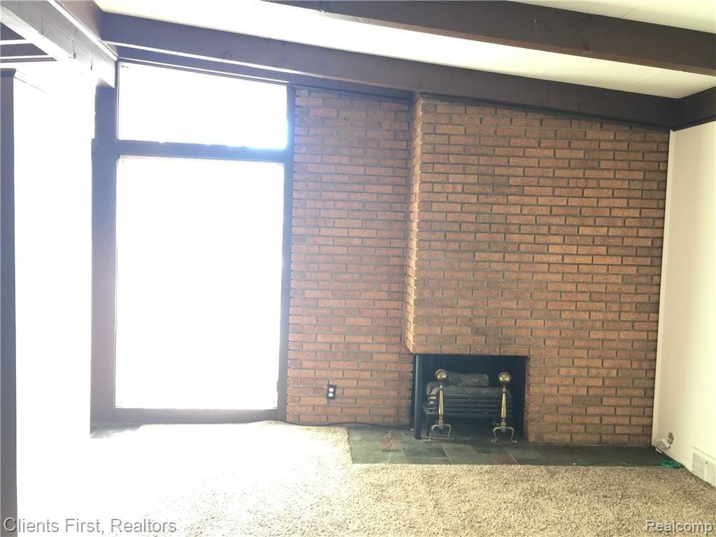 29531 Fall River Road Southfield, MI 48076 - Photo 7 of 22