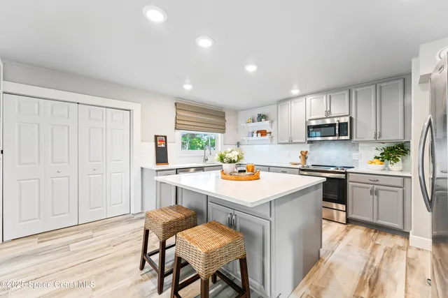 $799,900 | 121 Circle Drive, Cocoa, FL 32922