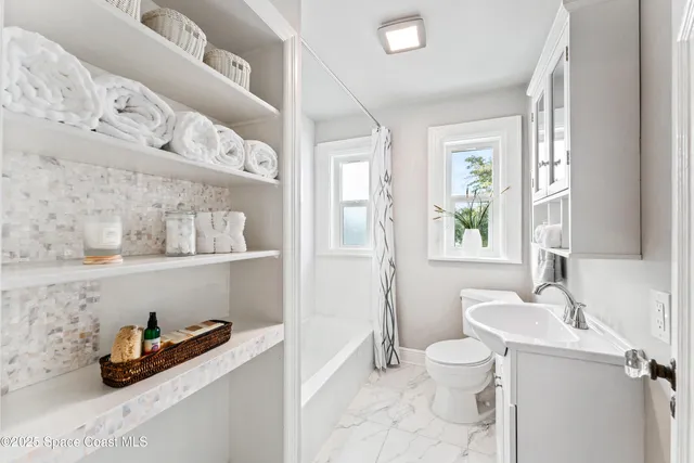 $799,900 | 121 Circle Drive, Cocoa, FL 32922