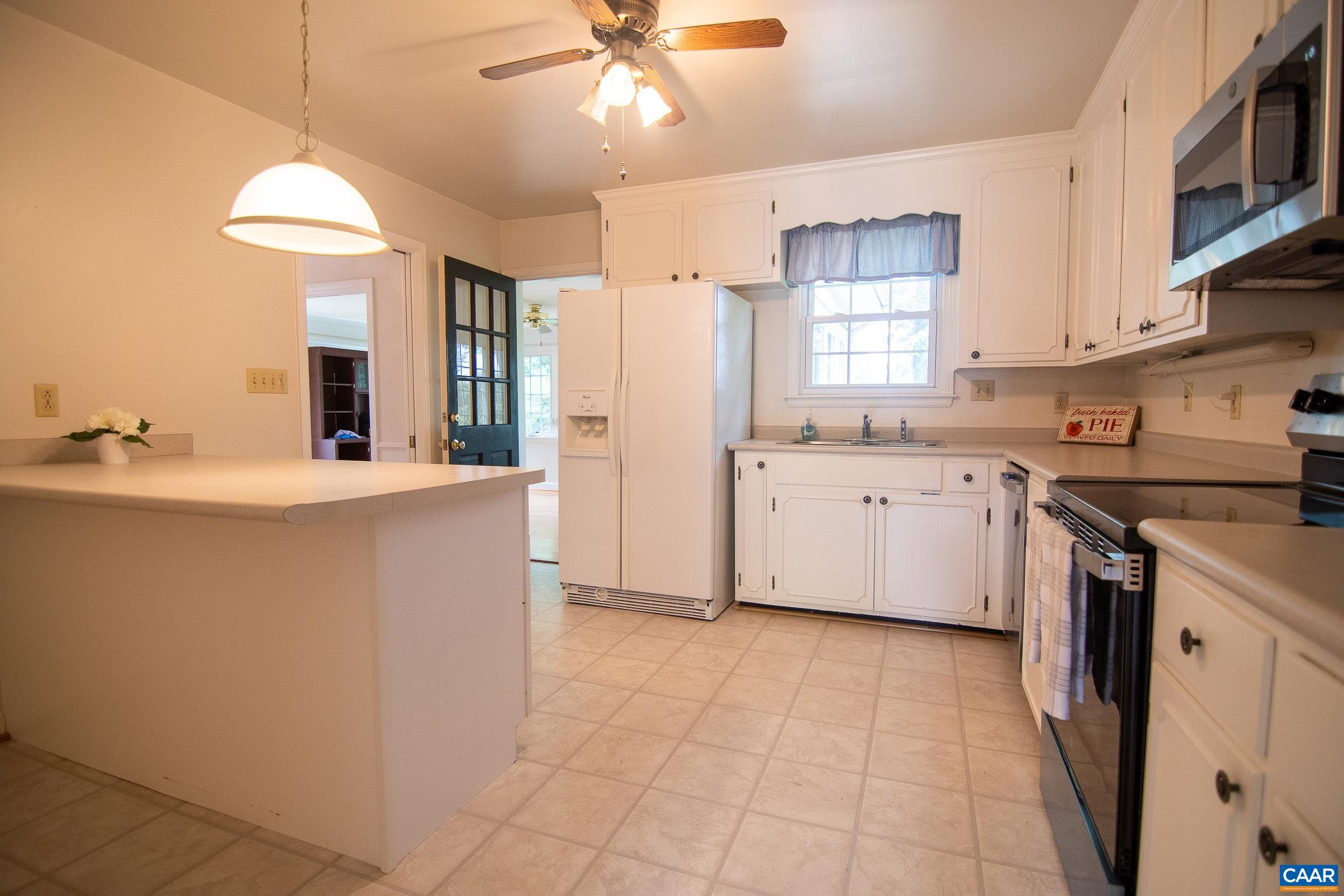 1313 Grove Road Charlottesville, VA 22901 - Photo 2 of 41