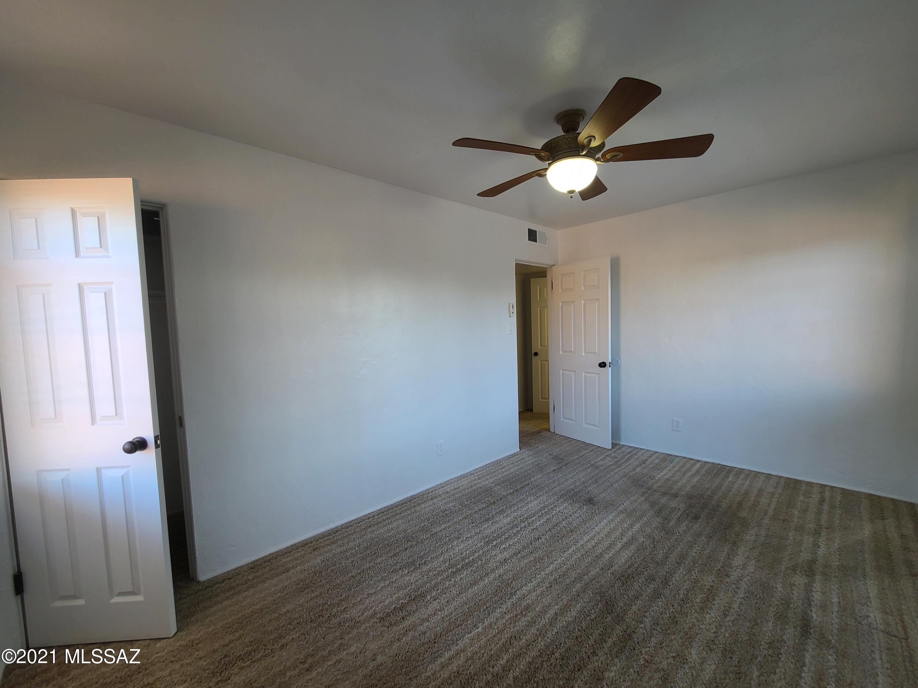 2002 South Howard Stravenue Tucson, AZ 85713 - Photo 15 of 31