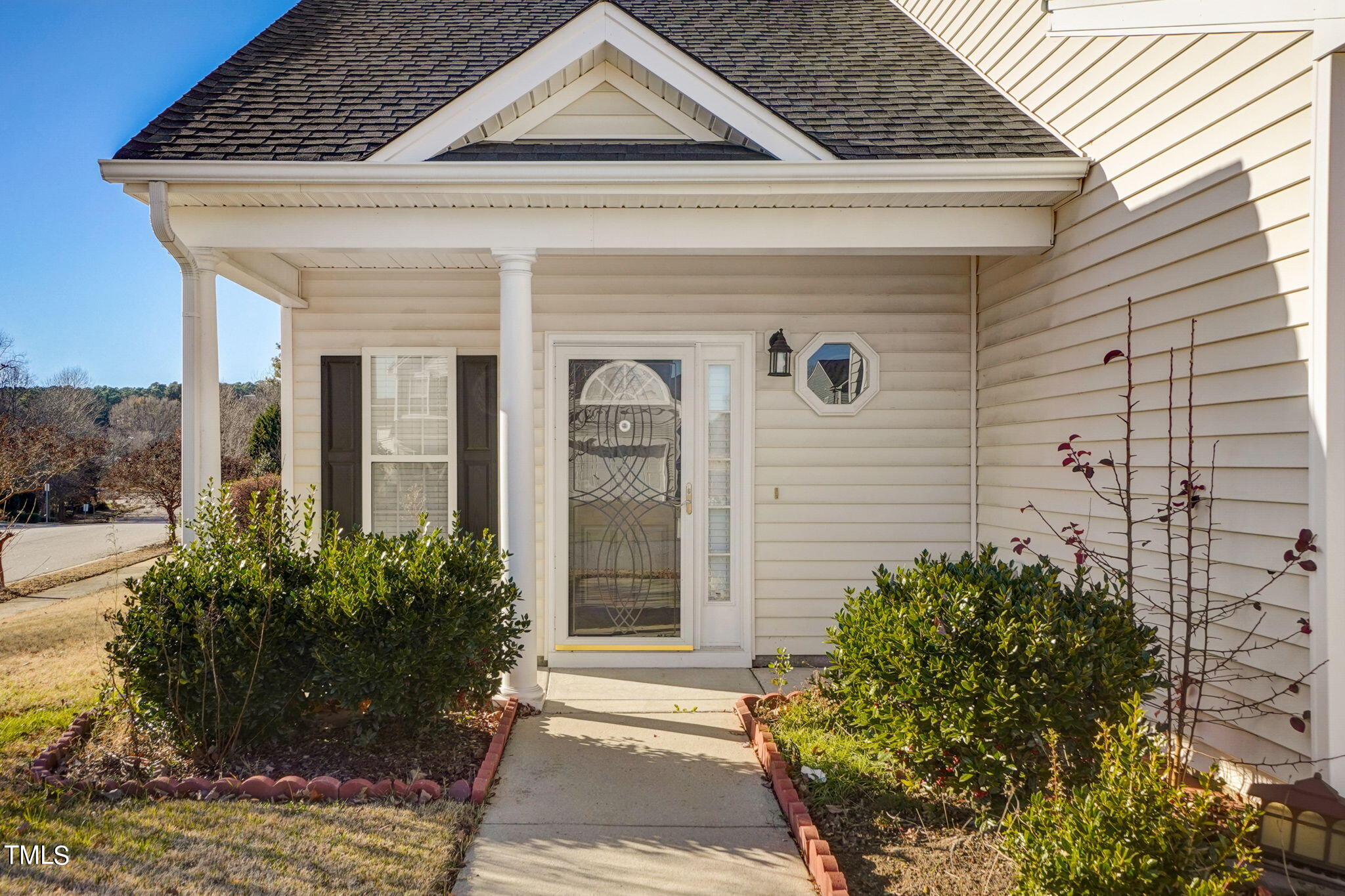 728 Trout Lilly Place Raleigh, NC 27610 - Photo 3 of 34 4-web-or-mls-Trout Lilly Pl-004