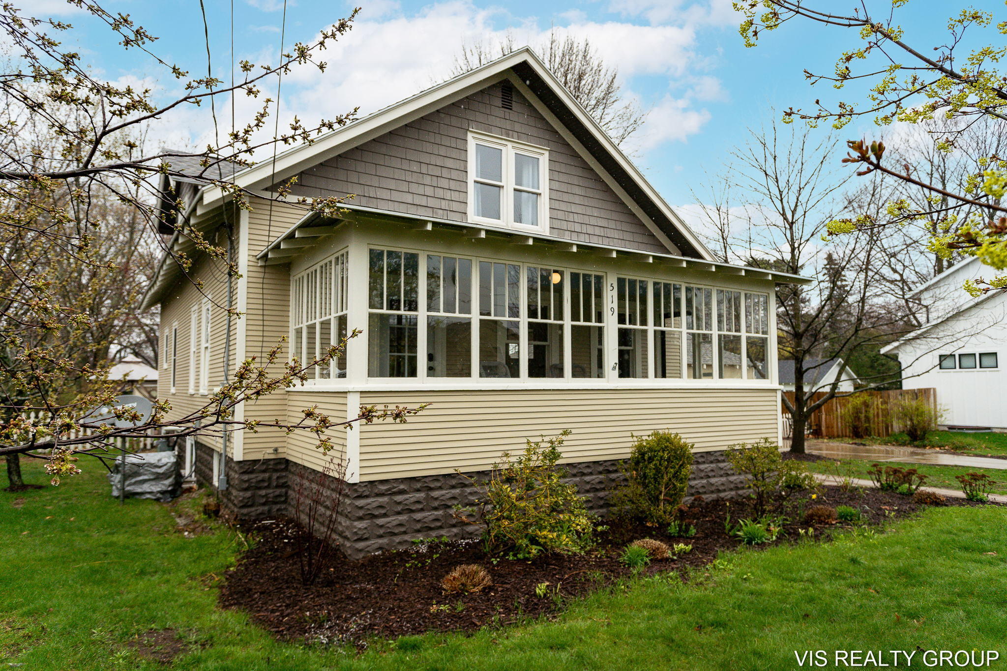 2-web-or-mls-519 River St Spring Lake-2