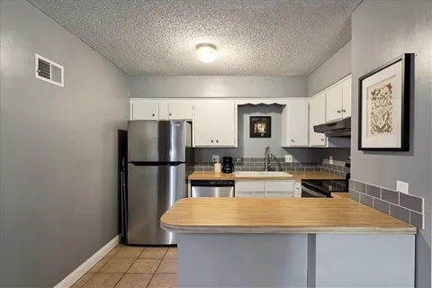 $244,900 | 8333 Lowell Avenue, Unit 3, Overland Park, KS 66212