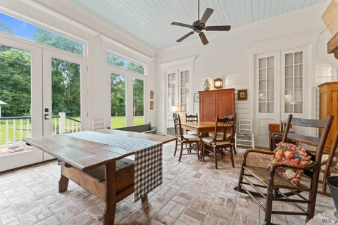 $1,549,500 | 5376 Live Oak Drive, St. Francisville, LA 70775