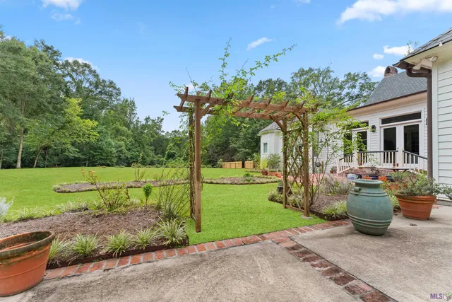 $1,549,500 | 5376 Live Oak Drive, St. Francisville, LA 70775