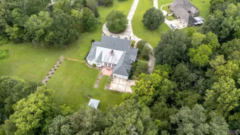 $1,549,500 | 5376 Live Oak Drive, St. Francisville, LA 70775
